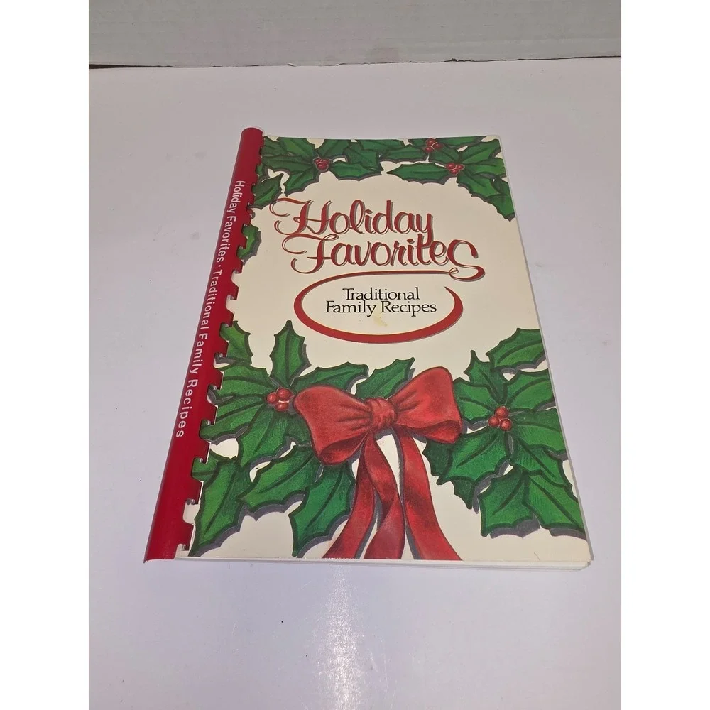 Holiday Favorites Traditional Family Recipes Cookbook vintage cook book